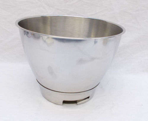 Kenwood Chef Mixer With Bowl and attachments. Good Working Condition.