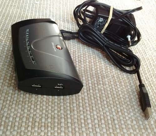 Targus ACH81EU Desktop 7 Port 2.0 USB Hub with audio pass- through