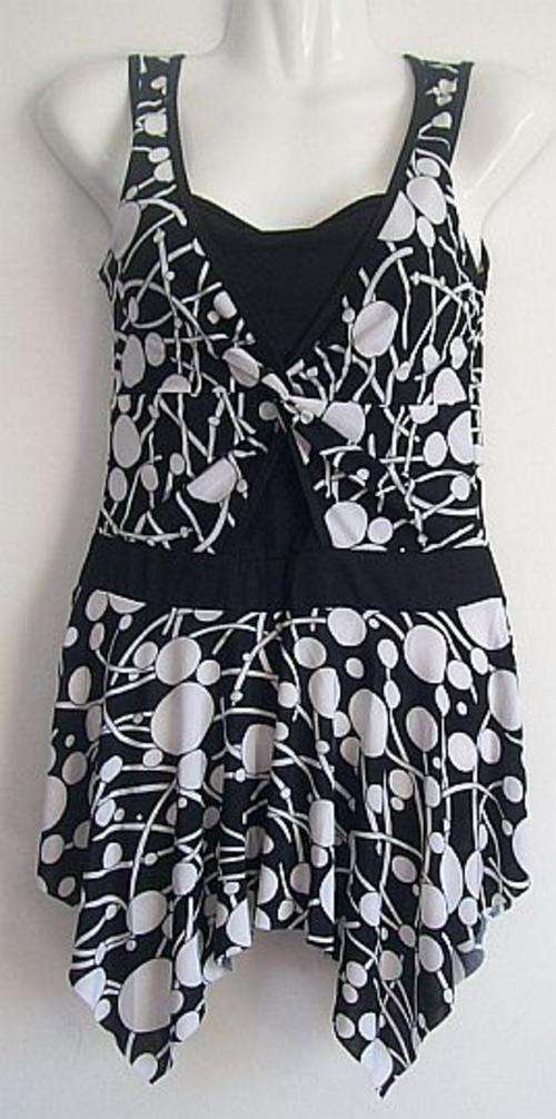 Strapy Sleeveless Short Dress,  Size 32
