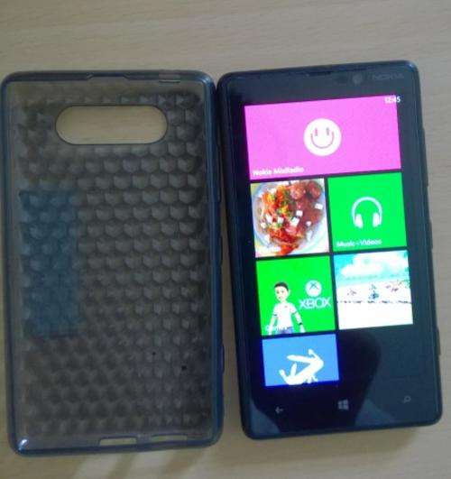 Nokia Lumia 820 + Extras