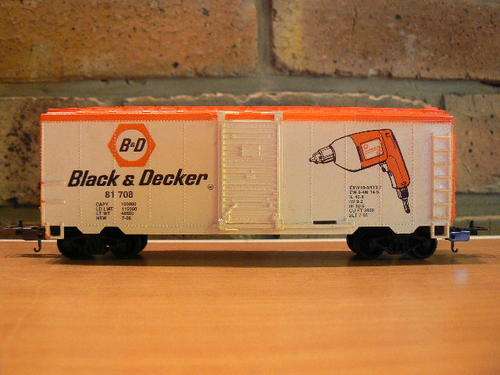 HO LifeLike "Black & Decker" Wagon
