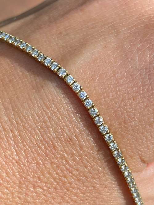 Tennis Bracelet - 18ct Yellow Gold, 2ct total weight!