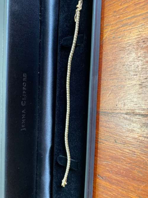 Tennis Bracelet - 18ct Yellow Gold, 2ct total weight!
