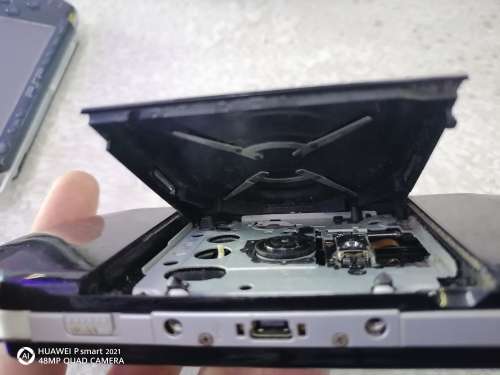 Read First : PSP Game Console - Working - no battery - no charger