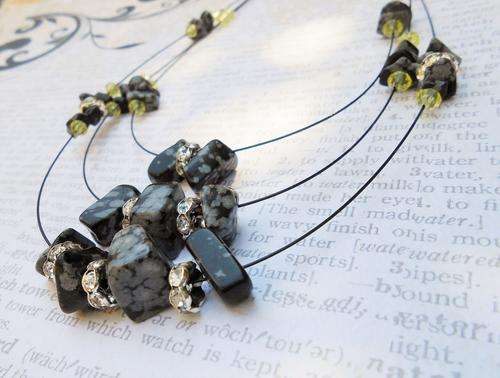 SNOWFLAKE OBSIDIAN NECKLACE