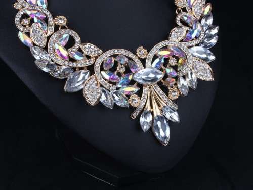 Beautiful necklace - gold plated