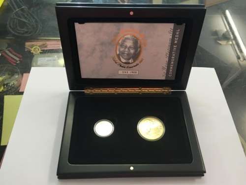Nelson Rolihlahla Mandela 90 years Commemorative Medallion set - 2008
