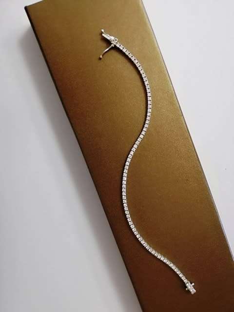 Browns Forever 18ct White Gold Tennis Bracelet