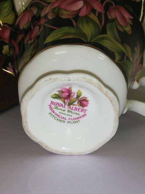 Royal Albert - Provincial Flowers - Pitcher Plant Duo