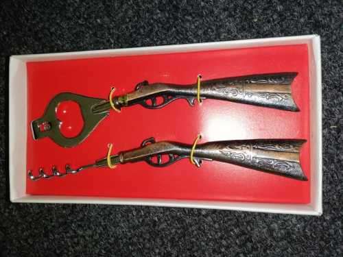 De Luxe Bar Set in Box - Rifle Corkscrew and Bottle Openener