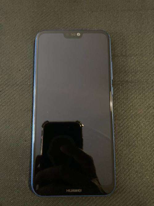 Pristine 9/10 - Huawei - P20 Lite
