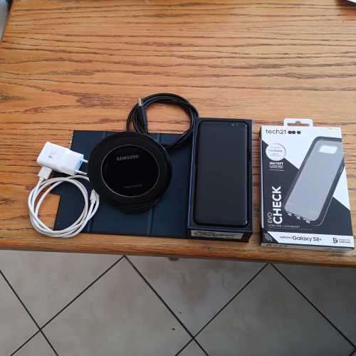 Samsung S8 Smartphone with Wireless Charger