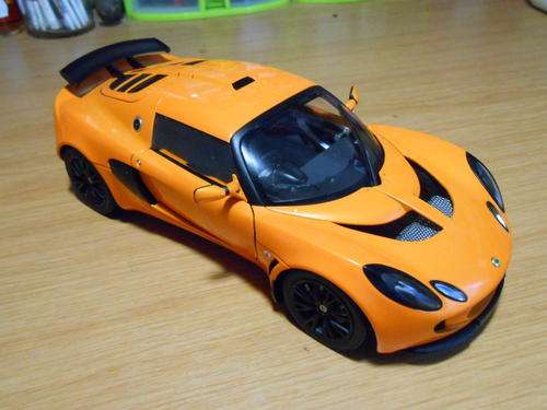 1/18 AutoArt Lotus Exige