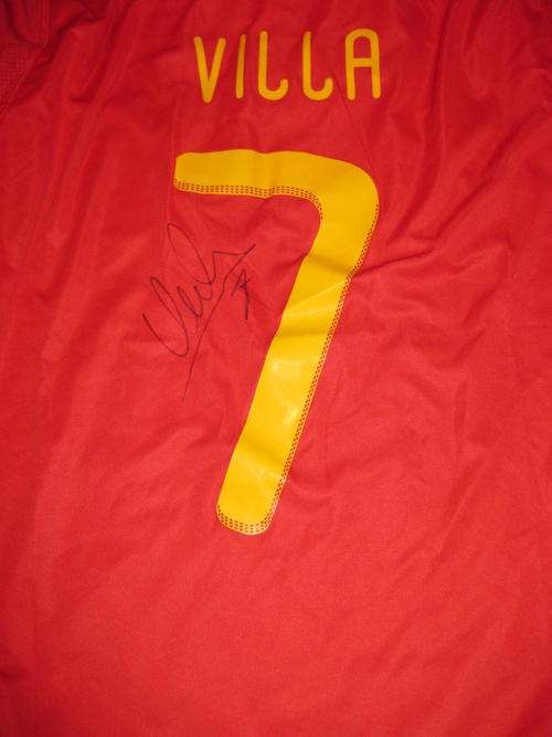 David VILLA signed Spain World Cup home shirt WOW