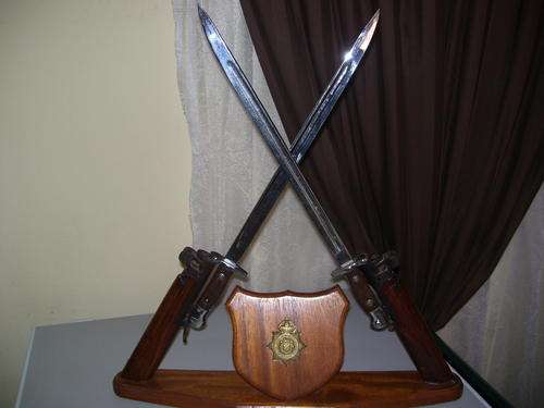 !!!WOW!!! CROSSED BAYONETS,VERY,VERY SCARCE!!!!!!!!!