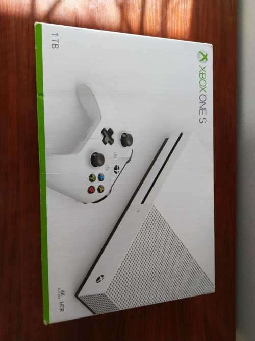 Microsoft Xbox One S 1TB Forza Bundle