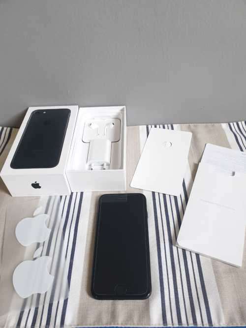 Genuine Apple iPhone 7 (256GB, Black)