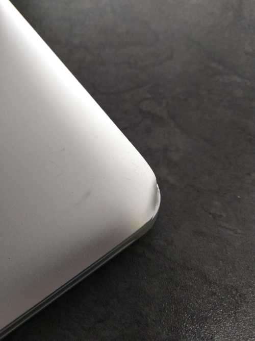 Genuine Apple MacBook Pro 13.3" (256GB SSD, 16GB RAM, CORE I5)