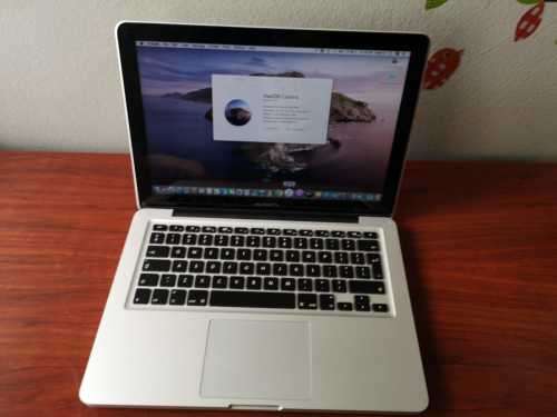 Apple MacBook Pro 13" (500GB, 4GB RAM)