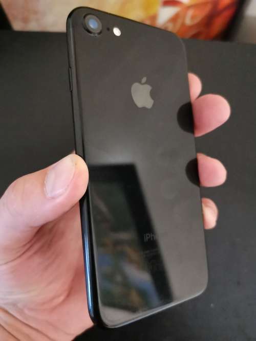 Genuine Apple iPhone 8 (256GB, Jet Black) - 24H Delivery