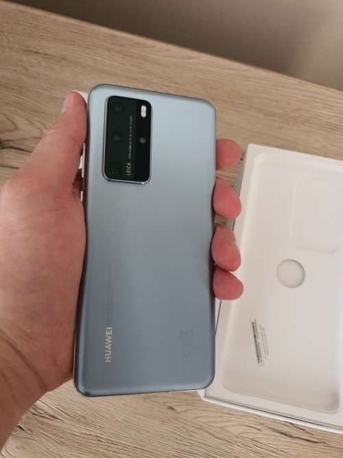 Huawei P40 Pro Dual-Sim Smartphone (256GB, 8GB RAM, Silver Frost)