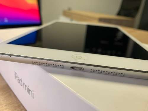 Apple iPad Mini 2 | 16GB | Wifi + Cellular | Silver | Quick Delivery