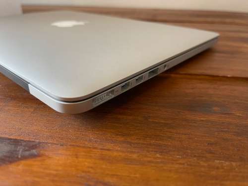 13-inch MacBook Pro (Retina, Early 2015, 128GB SSD, 8GB RAM) Quick Delivery