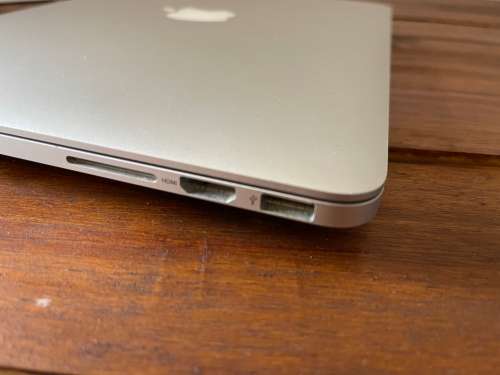 13-inch MacBook Pro (Retina, Early 2015, 128GB SSD, 8GB RAM) Quick Delivery