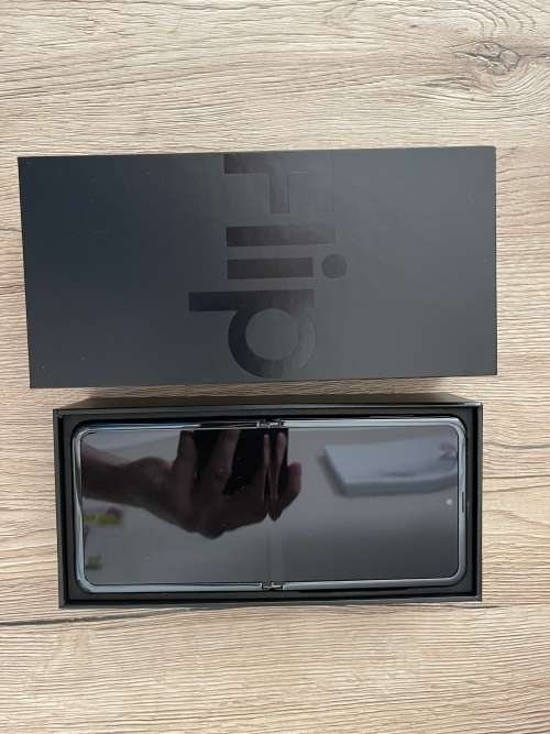 Samsung Galaxy Z Flip | 256GB | Mirror Black | 12 Month Warranty | Quick Delivery