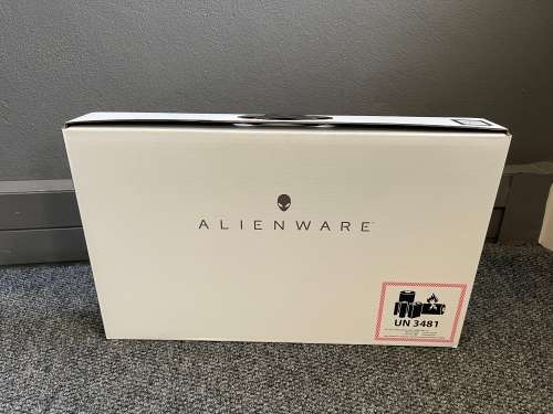 Alienware M15 R6 | Core i7-11800H | 15.6 QHD 240Hz | RTX 3060 6GB | 16GB RAM | 512GB SSD