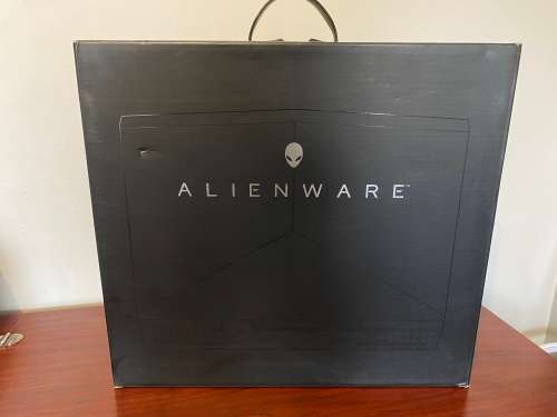 Alienware 15 R3 | Core i7-7700HQ | 15.6 FHD | GTX 1060 6GB | 16GB RAM | 250GB SSD + 1TB HDD