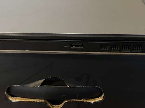 Alienware 15 R3 | Core i7-7700HQ | 15.6 FHD | GTX 1060 6GB | 16GB RAM | 250GB SSD + 1TB HDD