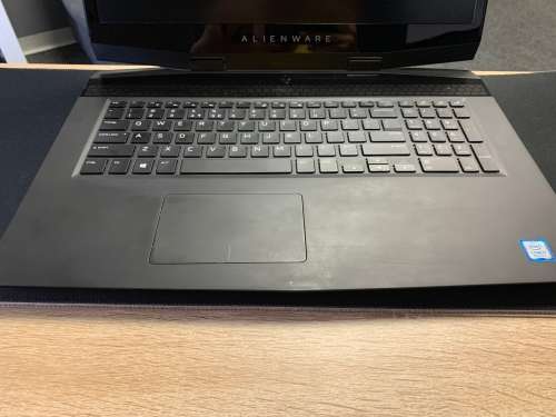 Alienware M17 | 6-Core i7-8750H | 17.3 FHD | RTX 2070 8GB | 32GB RAM | 256GB SSD + 1TB SSHD