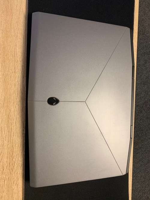 Alienware M17 | 6-Core i7-8750H | 17.3 FHD | RTX 2070 8GB | 32GB RAM | 256GB SSD + 1TB SSHD