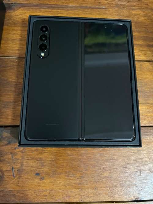 Samsung Galaxy Z Fold 3 5G | Dual-Sim | 512GB | Phantom Black | Quick Delivery