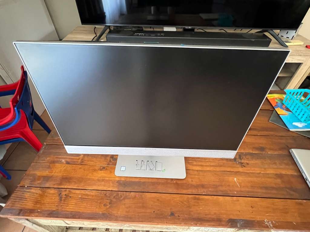 **BARGAIN BUY**HP ELITEONE ALL IN ONE PC HEX CORE i5, 8GB RAM, 256SSD- WORTH R17000 -GRAB IT@R6999!