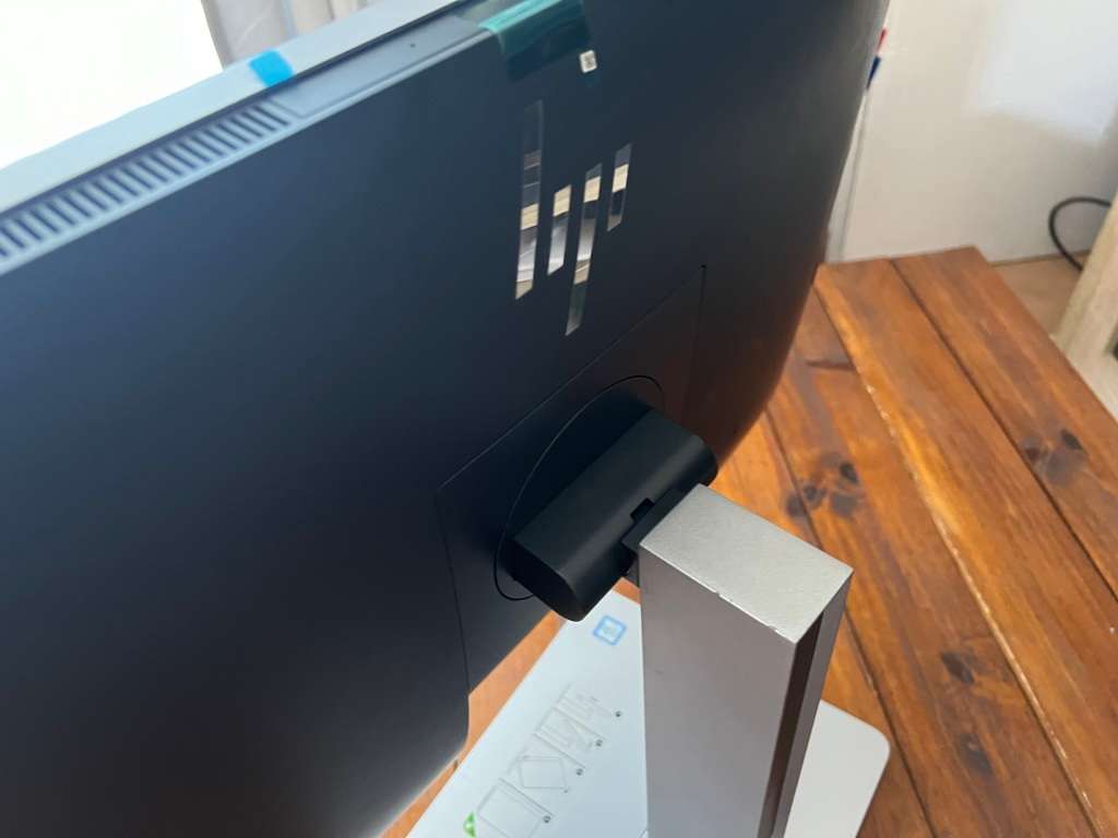 **BARGAIN BUY**HP ELITEONE ALL IN ONE PC HEX CORE i5, 8GB RAM, 256SSD- WORTH R17000 -GRAB IT@R6999!