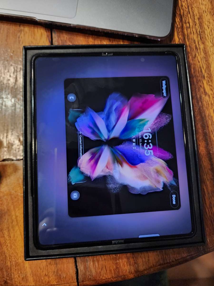 Samsung Galaxy Z Fold 3 5G | 256GB | Dual Sim | Phantom Black | R30 Delivery