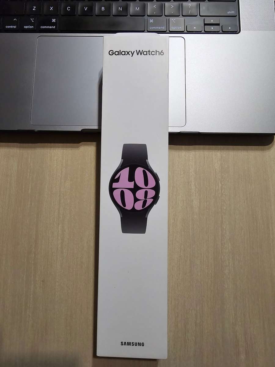 Samsung Galaxy Watch 6 40mm | Graphite | Bluetooth + LTE | R30 Delivery