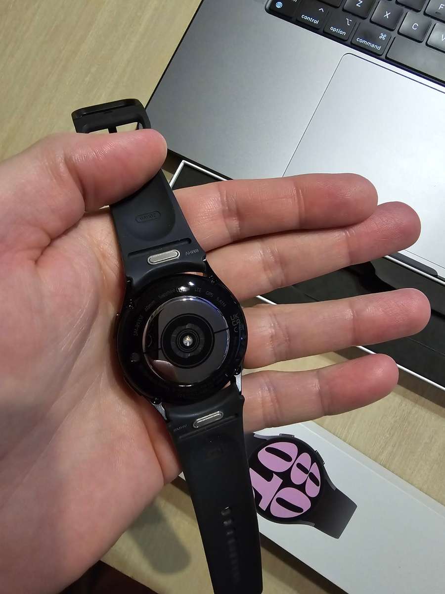 Samsung Galaxy Watch 6 40mm | Graphite | Bluetooth + LTE | R30 Delivery