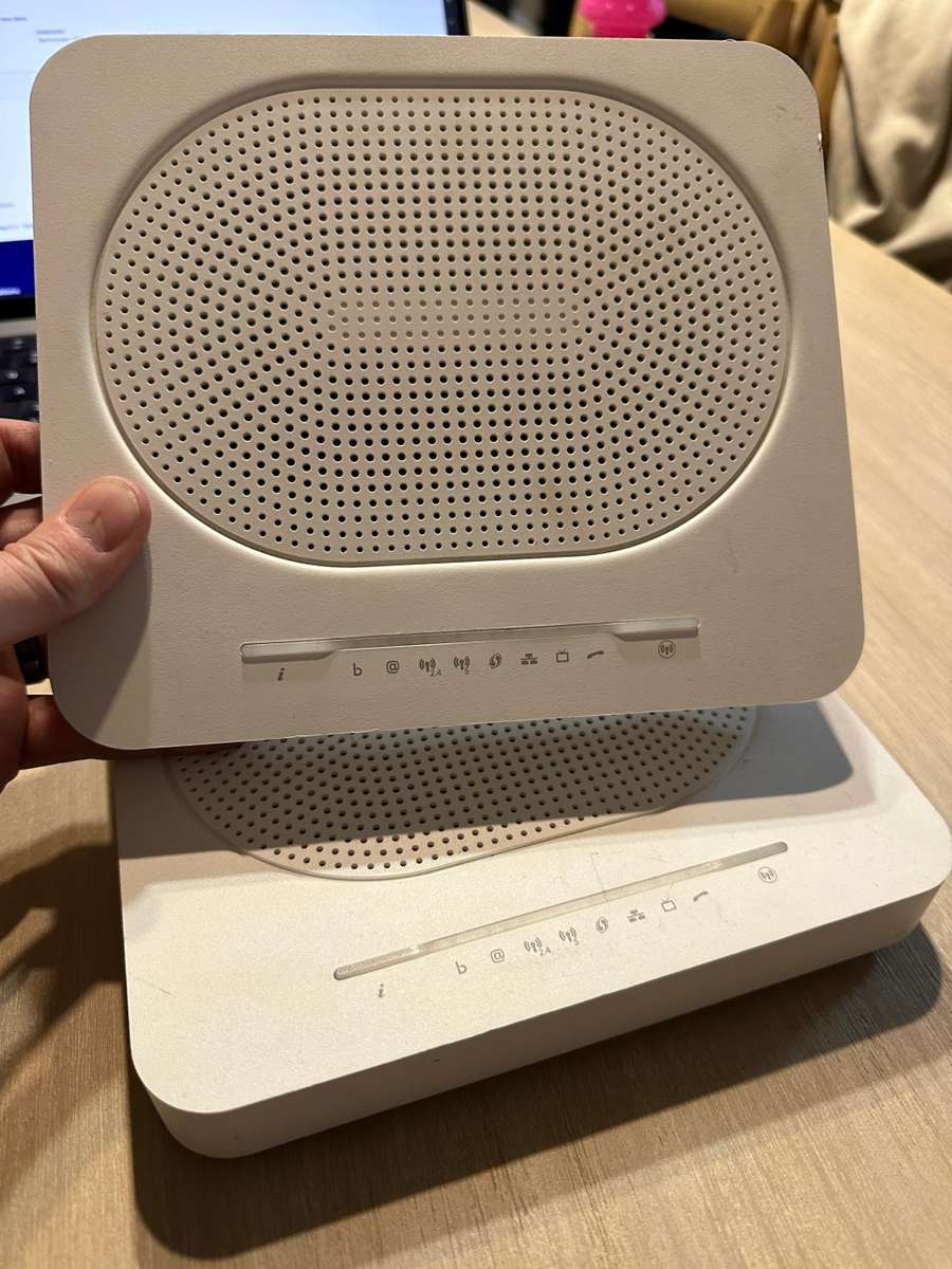 Technicolor VDSL & Fibre AC1600 Wi-Fi Router (1300Mbps)