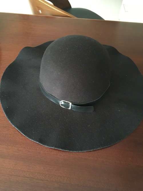 Wide Brim Ladies Hat