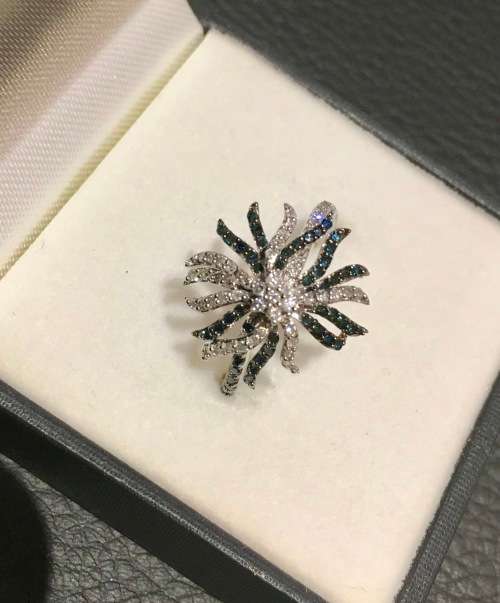 BLUE / WHITE 0.500ct DIAMOND RING / WHITE GOLD with CERTIFICATE