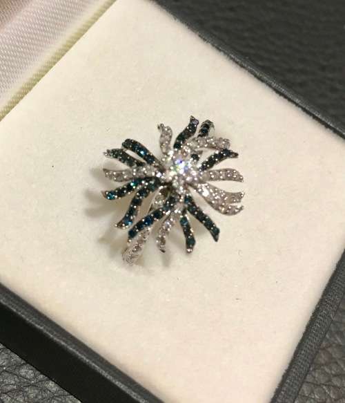 BLUE / WHITE 0.500ct DIAMOND RING / WHITE GOLD with CERTIFICATE