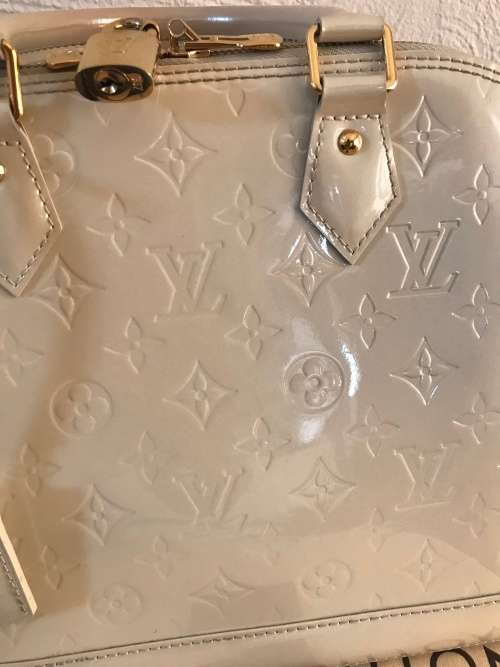 Authentic LOUIS VUITTON Blanc Corail Monogram Vernis Alma PM Bag