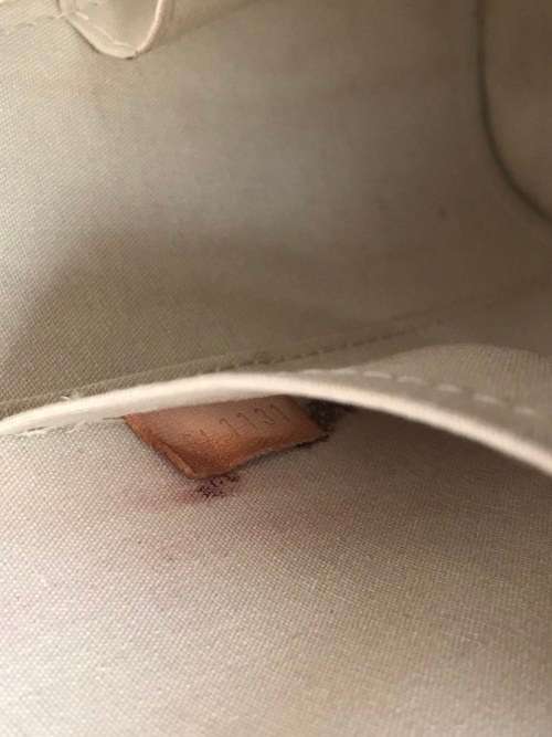 Authentic LOUIS VUITTON Blanc Corail Monogram Vernis Alma PM Bag