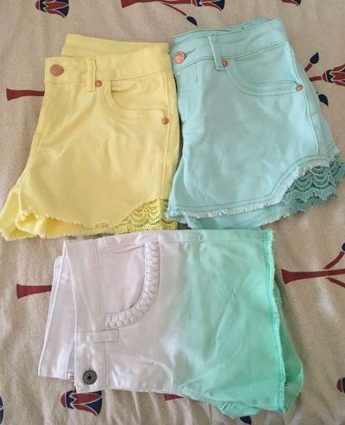 WOOLWORTHS 3 KIDS Shorts Size 13-14 Yrs Old - Excellent Condition