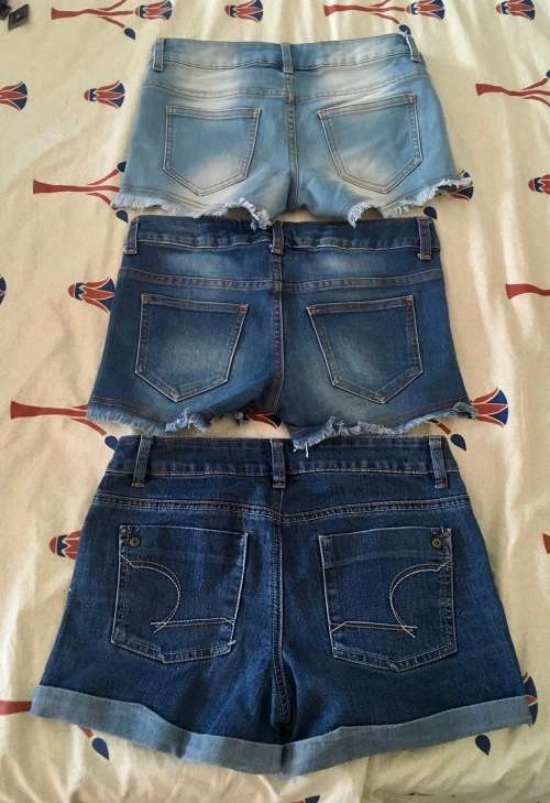 RE WOOLWORTHS WOMEN 3 pcs Shorts Size 32 - Excellent Condition