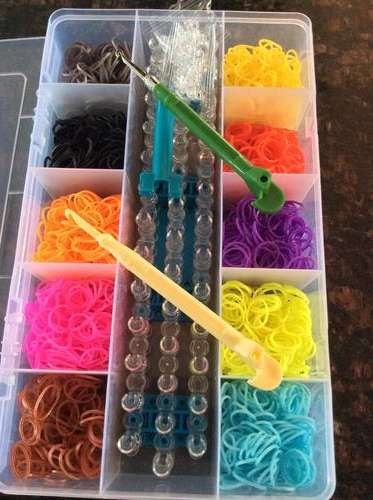 Last Stocks !!!THE COMPLETE LOOM BANDS SET WITH METAL HOOK AND PRO LOOM BOARDS