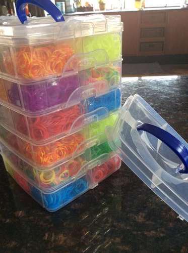 Last Stocks !!! 8200 LOOMBANDS IN STACKABLE CONTAINER with FREE METAL HOOKS